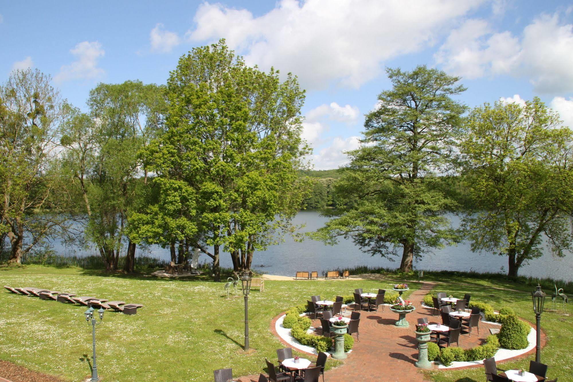 Seeschloss Schorssow ภายนอก รูปภาพ