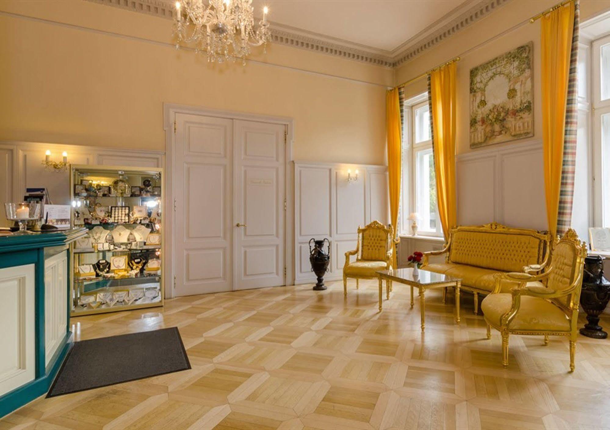 Seeschloss Schorssow ภายนอก รูปภาพ